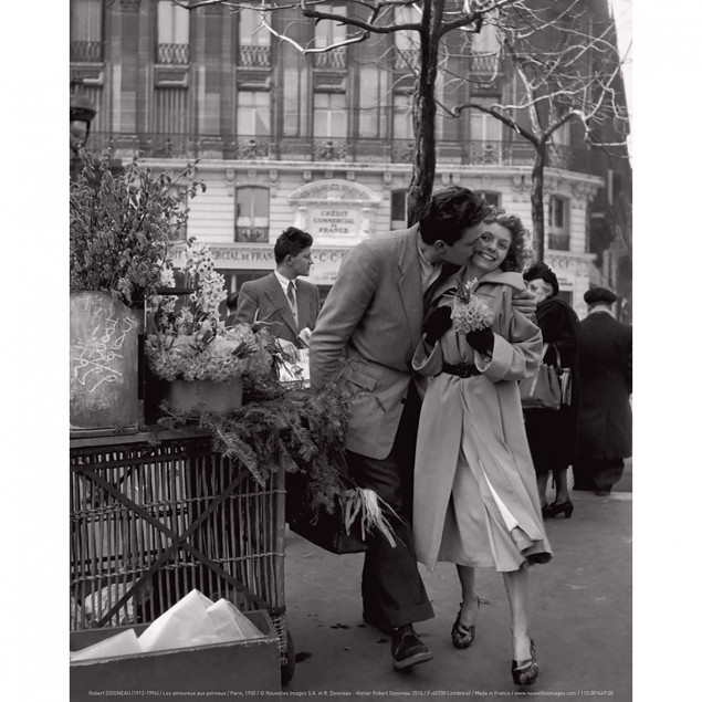 Lovers with Leeks Poster - R. DOISNEAU - 24 x 30 c Lovers with Leeks Poster - R. DOISNEAU - 24 x 30 c